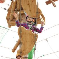 Isot ”jalanjäljet” johdattelevat seikkailijan puusta puuhun − Lekotin Air Trail.